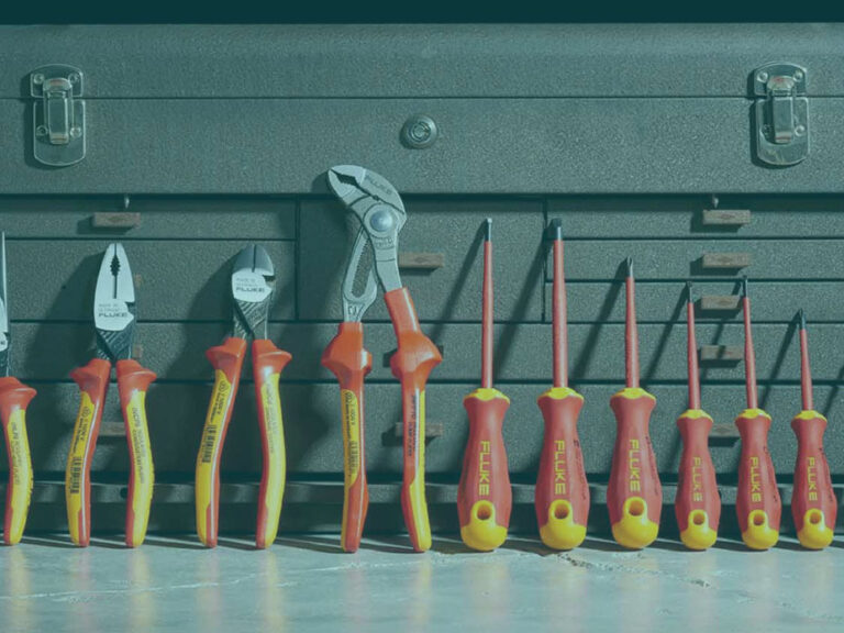 ensaio-eletrico-em-ferramentas-isoladas Ensaio elétrico em ferramentas isoladas